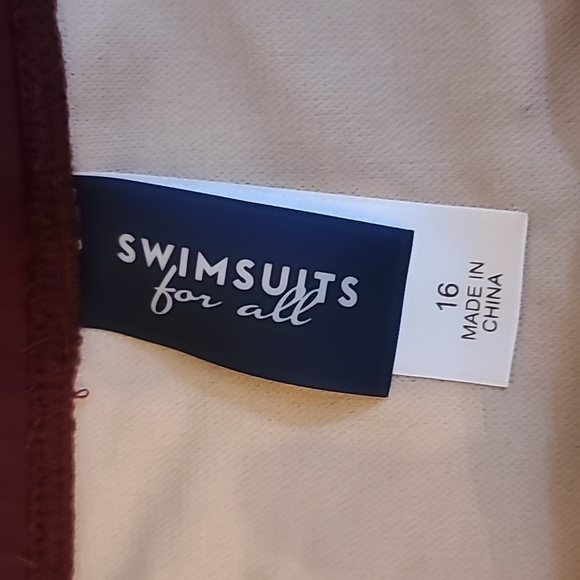 Swimsuits for All. NWT. Size 16. - Picture 2 of 2